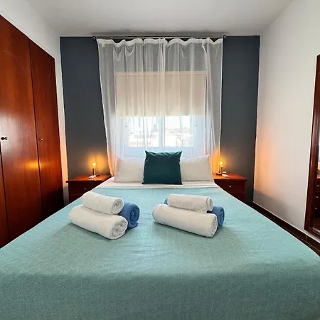 Gold Feather 2bedroom Center Location And Pool Апартаменты