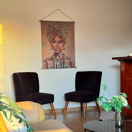 Апартаменты Gold Feather 2bedroom Center Location And Pool