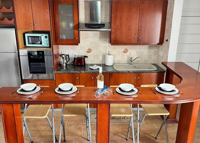 Appartamento Gold Feather 2bedroom Center Location And Pool Ayia Napa