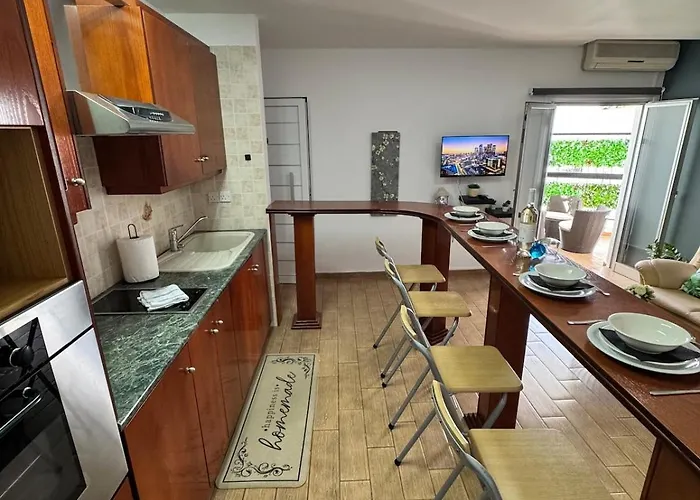 Gold Feather 2bedroom Center Location And Pool *