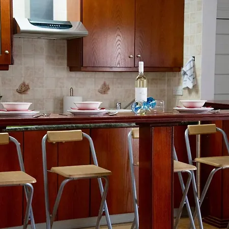 Gold Feather 2bedroom Center Location And Pool * Αγία Νάπα