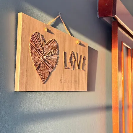 Gold Feather 2bedroom Center Location And Pool איה נאפה