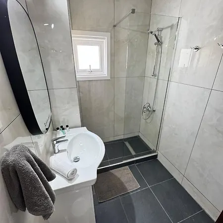 Gold Feather 2bedroom Center Location And Pool *