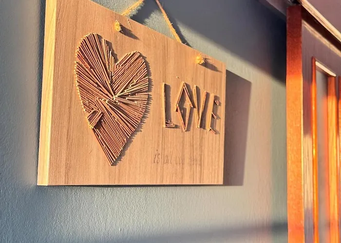 Gold Feather 2bedroom Center Location And Pool Aya Napa