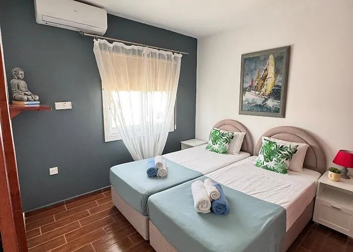 Gold Feather 2bedroom Center Location And Pool Daire