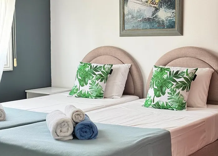 Daire Gold Feather 2bedroom Center Location And Pool Aya Napa