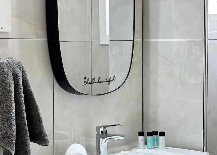 Gold Feather 2bedroom Center Location And Pool