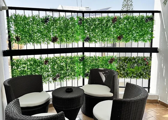 Gold Feather 2bedroom Center Location And Pool Daire Aya Napa