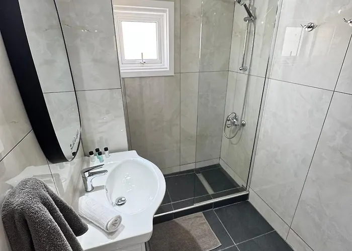 Gold Feather 2bedroom Center Location And Pool *