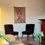Апартаменты Gold Feather 2bedroom Center Location And Pool